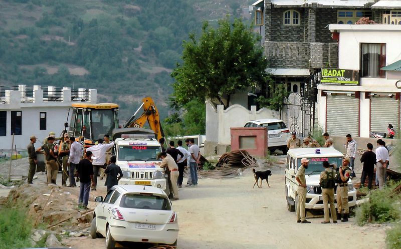 Auto Drivers Killing Raises Fresh Questions on Civilian Deaths in J&K, Family Seeks Answers - The Wire