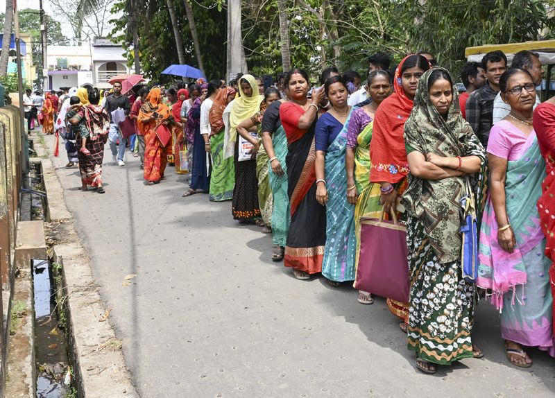 In the Bengal SIR, When the State Fails, the Voter Pays - The Wire