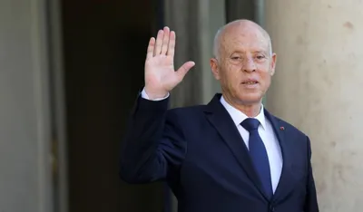 tunisian democracy in crisis after president ousts government