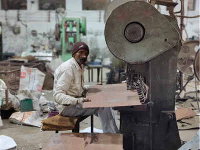 for aligarh s lock workers  rising costs  low wages primary concerns in polling season