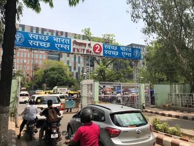 more red flags for urban ministry’s flagship projects in delhi