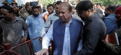 nawaz sharif returns to prison after six week bail expires