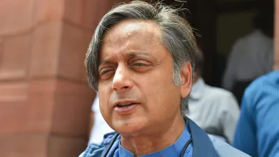 lack of clarity over leadership is hurting congress  shashi tharoor