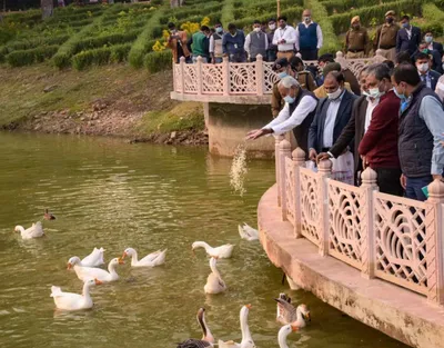 farmers  stir  nitish s decision to end apmc act has come back to bite him