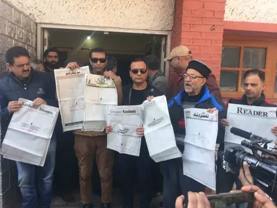 govt s ad ban on kashmir dailies seen as yet another attempt at media coercion