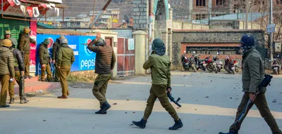 j k  police beat up journalists covering anti citizenship act protests in srinagar