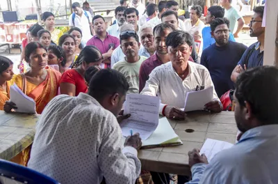 ec asks ground officials to refer  suspected foreign nationals  to authorities during sir exercise