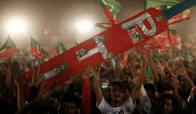 pakistan  imran khan s party must drop cricket bat symbol