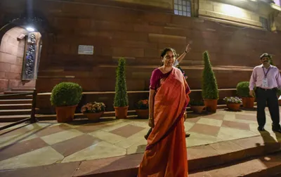 two days into lockdown  sitharaman announces rs 1 7 lakh crore package to help poorest