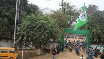 shibu soren s magic endures in the santhal parganas  but can it win polls 