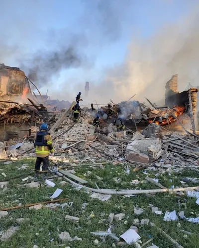 sixty feared dead in ukraine school bombed by russia  governor says