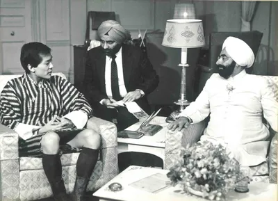 how saeed naqvi became the  wrong  kind of journalist