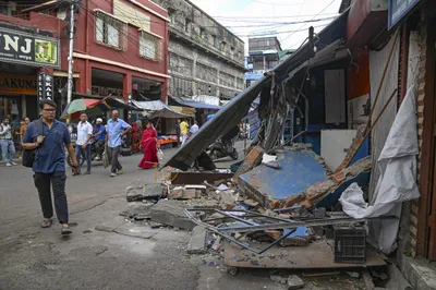 supreme court says  bulldozers will have to roll   directs petitioners to high courts