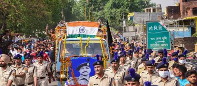 chhattisgarh  maoists release photo of jawan  govt probing note asking for interlocutors