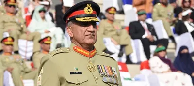 pakistan sc suspends pm s decision on army chief bajwa s extension