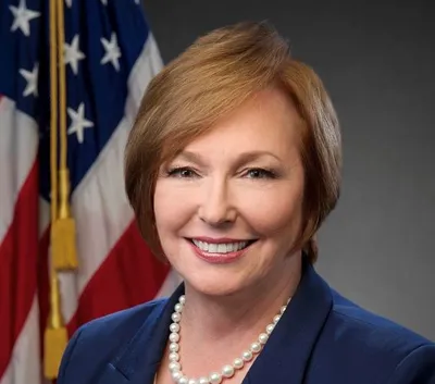 us public health chief quits over financial conflicts