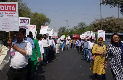 delhi university s go slow on filling vacancies has failed teachers and students