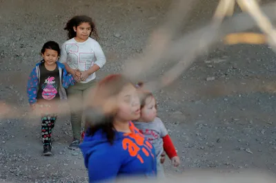 trump imposes rule allowing us to detain migrant families indefinitely