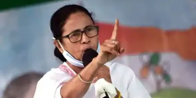 two up congress leaders join tmc  mamata banerjee to  visit varanasi soon 