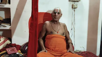‘middlemen in the system of issuing temple passes became lakhpatis’  karpatri maharaj on ram mandir funds theft
