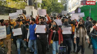 watch   journalists protest against arrest of mandeep punia