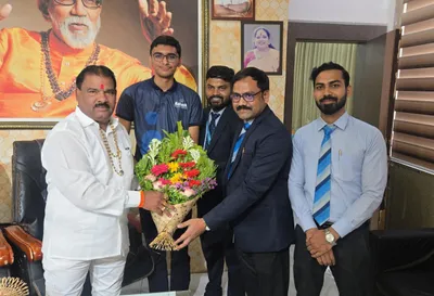 after punching canteen worker at mla hostel  shiv sena legislator targets south indians