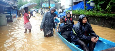 red alert in three districts in kerala  flood toll climbs to 88
