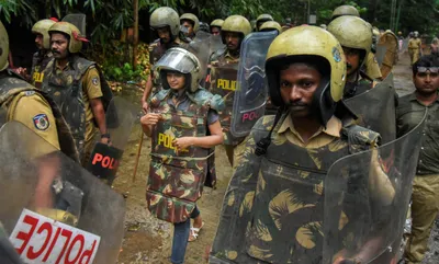 sabarimala  with congress and bjp on same page  ldf could face upper caste backlash