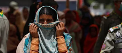 pakistani doctors urge govt to reimpose mosque restrictions