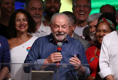 brazil  lula narrowly defeats bolsonaro to win presidency again