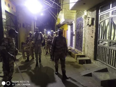 muslim youth assaulted  injured in maujpur  ne delhi  itbp deployed