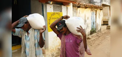 centre must  immediately halt  e kyc process of ration cards  right to food campaign