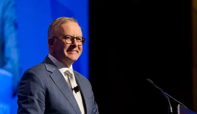 australia pm frustrated over detention of julian assange