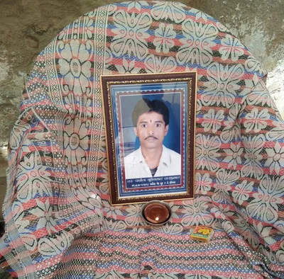  you are born to clean filth  don t ask for money   dalit killed in rajkot was told