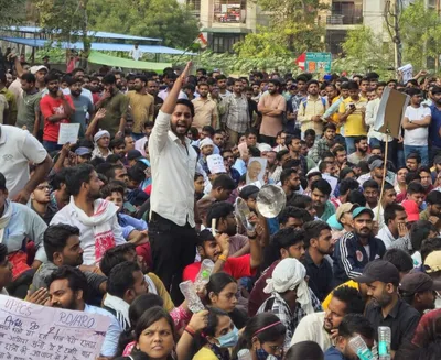 unemployment and price rise biggest failures of the modi government  survey