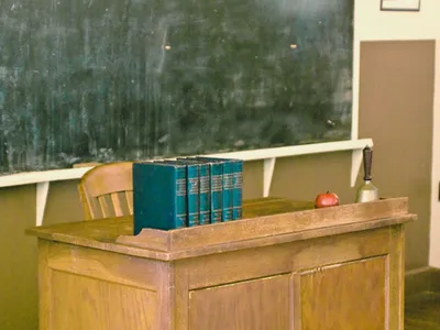  khoon se tilak karo  goliyon se aarti   doda admin suspends teacher for imparting ‘extremist’ education