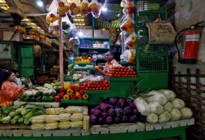 india s retail inflation in december likely fell to within rbi target