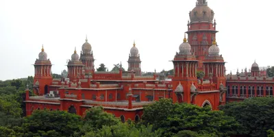supreme court says  something wrong  with madras hc after report in kurur stampede case