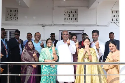 chhattisgarh  with no common wave in sight  congress  bjp train eyes on december 3