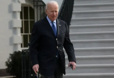 biden  european leaders sceptical of russian moves  mull aid