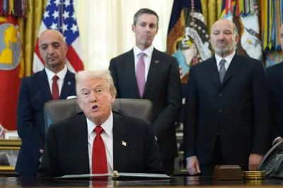 us pauses immigration applications from 19 nations