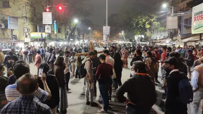 kolkata  9 ju students held over protest   severely beaten in police custody 