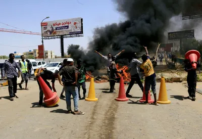 sudan  talks on forming democracy put on hold as forces unleash violence on protesters