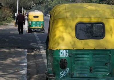 in bhopal  police action against auto ambulance may have cost covid patient his life