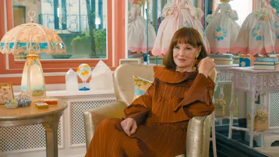  poor little rich girl   us fashion icon gloria vanderbilt dead at 95