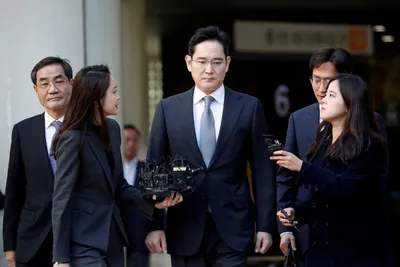  urgent need to overcome economic crisis   south korean president pardons samsung vice chairman