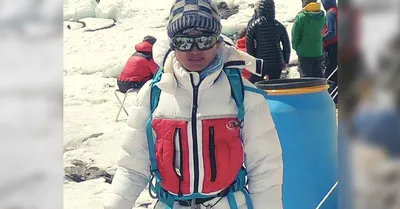 bengal woman becomes first indian civilian to scale peak above 8 000m without oxygen support 