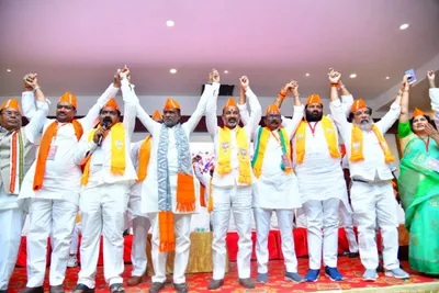 are cracks appearing in bjp s telangana unit after the karnataka debacle 