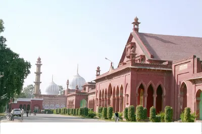 ‘aligarh muslim university can’t be minority institution due to its national importance   govt to sc