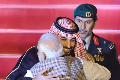 hugging the wrong party  modi s missed opportunity to reach out to kashmiris